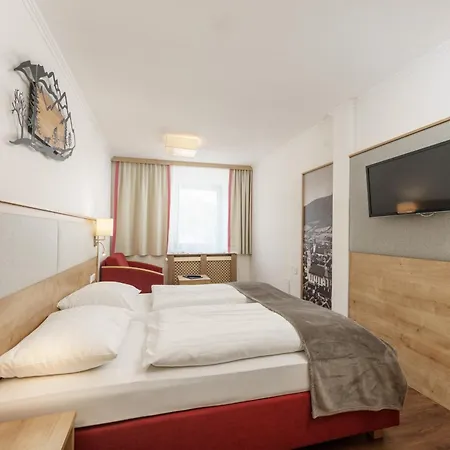 Kirchenwirt فندق