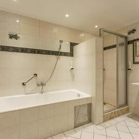 Otel Kirchenwirt Schladming