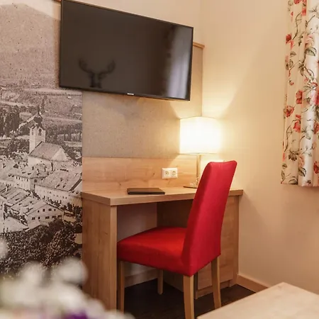 Kirchenwirt Otel Schladming