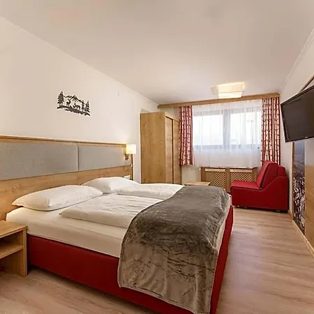 Hotel Kirchenwirt 3*